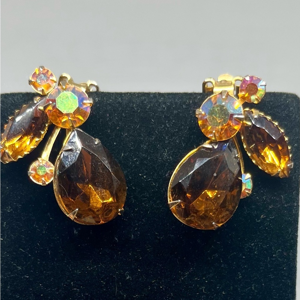 Vintage Beaujewels Clip-On Earrings